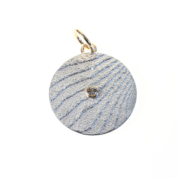 Diamond disc textured pendant