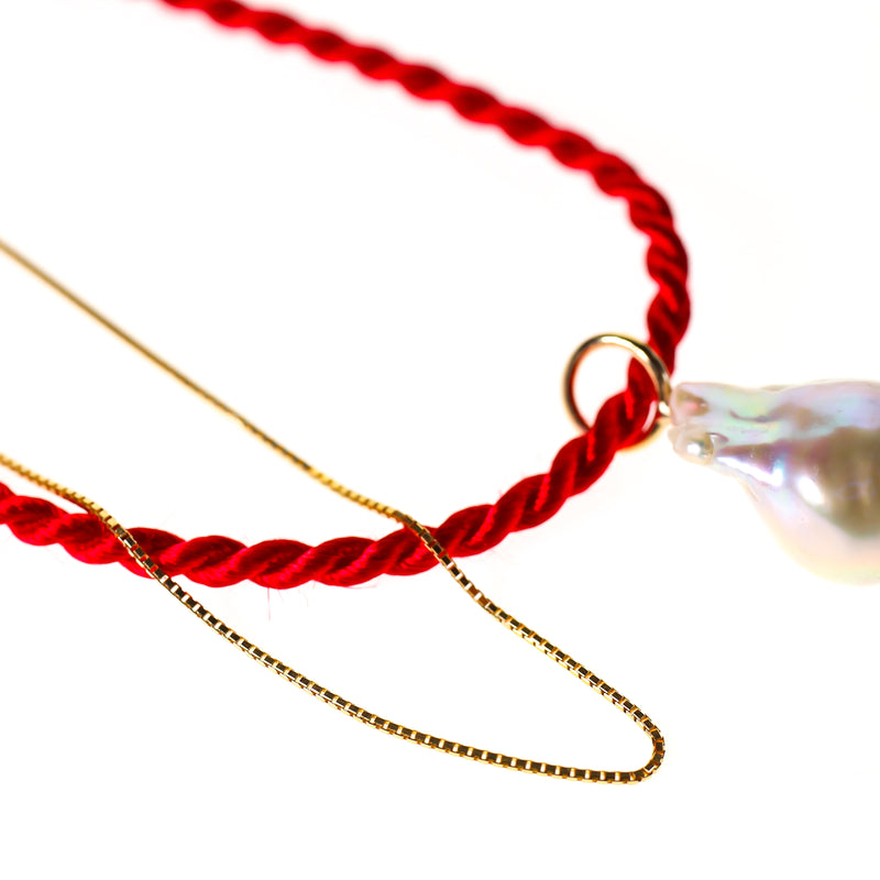 Super fine 18 karat gold box chain