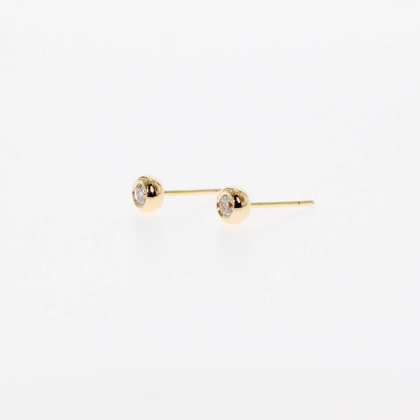 18 karat yellow gold diamond stud earrings by Tamahra Prowse