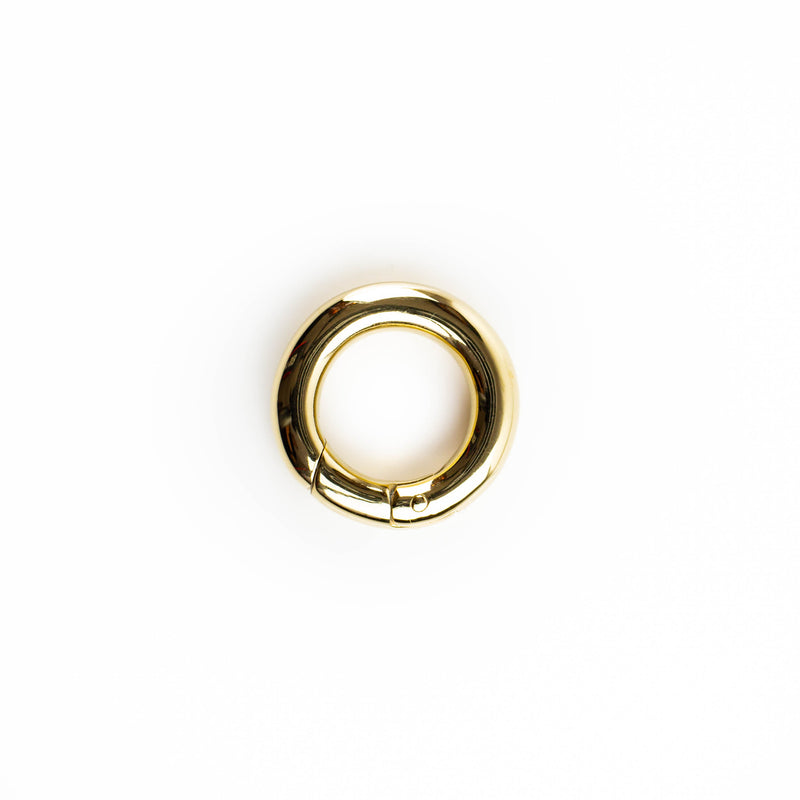 Circle spring clasp in solid 9kt gold. Tamahra Prowse Jewellery Design.