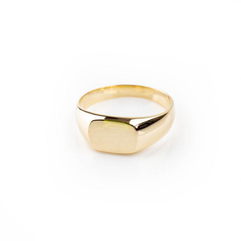 Unisex vintage style signet ring in 9kt gold by Tamahra Prowse.e